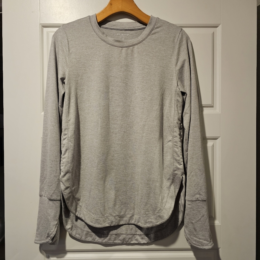 Like New - Athleta, XS - Women's Gray Long Sleeve Top